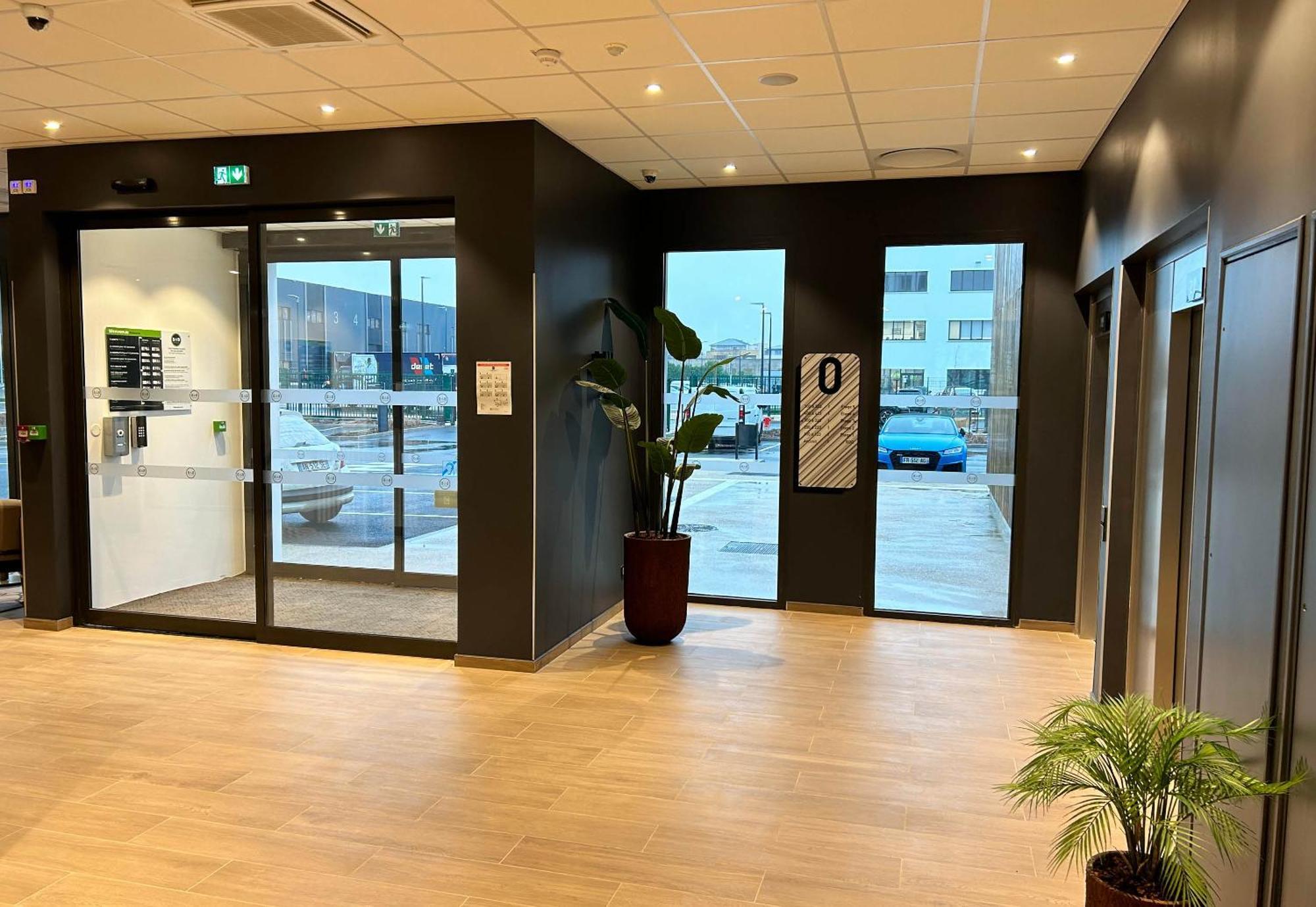 B&B Hotel Cergy Saint-Christophe Gare 외부 사진