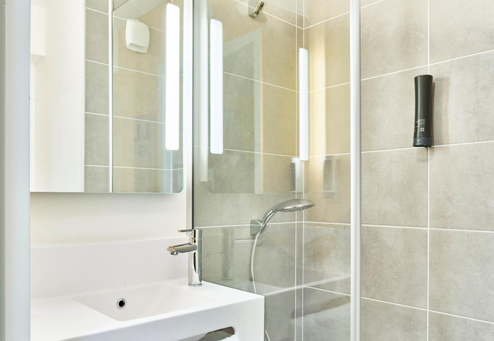 B&B Hotel Cergy Saint-Christophe Gare 외부 사진